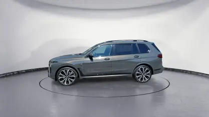Gebraucht BMW X7 M Sport 352 PS (258 kW) 2023 Grau SUV