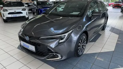 Gebraucht Toyota Corolla Team 140 PS (102 kW) 2024 Grau Kombi
