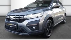 Dolomitgrau Neu 2025 Dacia Sandero Extreme Kleinwagen | 19.989 € (Etwas zu teuer)