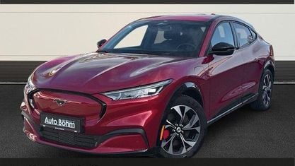 Gebraucht Ford Mustang Mach-E Basis 197 kW (269 PS) 2022 Rot(metallic) SUV