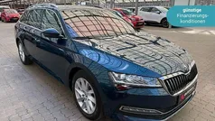 Blau Gebraucht 2022 Skoda Superb Premium Edition Kombi | 27.490 € (Superpreis)