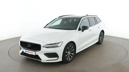 Gebraucht Volvo V60 Momentum 197 PS (144 kW) 2021 Weiß Kombi