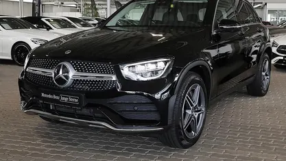 Gebraucht Mercedes GLC220 AMG 194 PS (142 kW) 2022 Unilack schwarz uni SUV