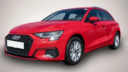 Gebraucht Audi A3 150 PS (110 kW) 2023 Rot Limousine
