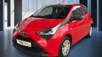 Gebraucht Toyota Aygo Business Edition 72 PS (52 kW) 2019 Rot Kleinwagen