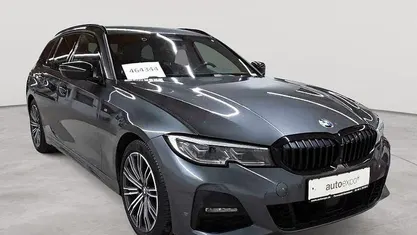 Mineralgrau metallic Gebraucht 2020 BMW 320 M Sport Kombi | 21.990 € (Fairer Preis)