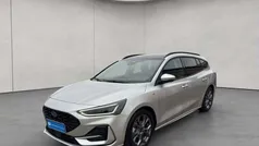 Moondust silber metallic Gebraucht 2024 Ford Focus ST-Line Kombi | 26.950 € (Fairer Preis)