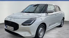 Pure white pearl metallic Gebraucht 2024 Suzuki Swift Comfort Kleinwagen | 15.990 € (Fairer Preis)