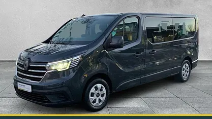 Gebraucht 2024 Renault Trafic Evolution Van / Kleinbus | 32.890 € (Fairer Preis)