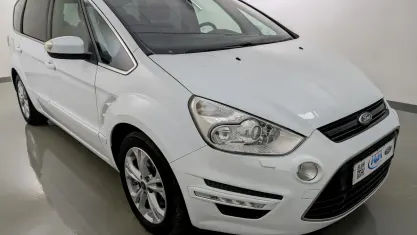Gebraucht Ford S-MAX Titanium 200 PS (147 kW) 2014 Frostweiß Van / Kleinbus