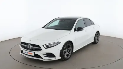 Gebraucht Mercedes A200 AMG line 2020 Weiß Limousine