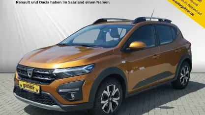 Gebraucht Dacia Sandero Comfort 91 PS (66 kW) 2021 Orange Limousine