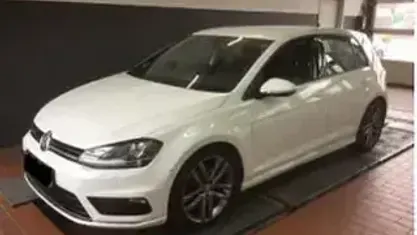 Second-hand VW Golf VII Highline 150 CP (110 kW) 2016 Alb Berlinǎ