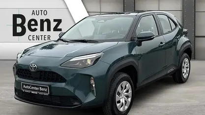 Neu Toyota Yaris Cross Business Edition 116 PS (85 kW) 2025 Grün SUV