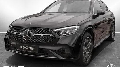 Metalliclack obsidianschwarz Gebraucht 2024 Mercedes 200 AMG Coupé | 52.277 € (Superpreis)