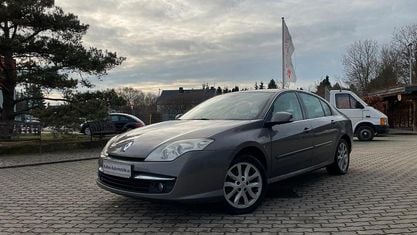 Używany Renault Laguna III Dynamique 150 KM (110 kW) 2008 Srebrny Sedan/Limuzyna