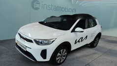 Weiß Gebraucht 2024 Kia Stonic Spirit SUV | 19.837 € (Fairer Preis)