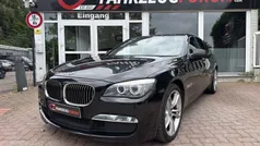 Schwarz Gebraucht 2009 BMW 740 Sport Line Limousine | 27.900 €