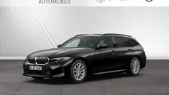 Saphirschwarz metallic Gebraucht 2024 BMW 320 Comfort Edition Kombi | 41.777 € (Fairer Preis)