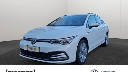 Weiss Gebraucht 2023 VW Golf VIII Style Kombi | 24.987 € (Fairer Preis)