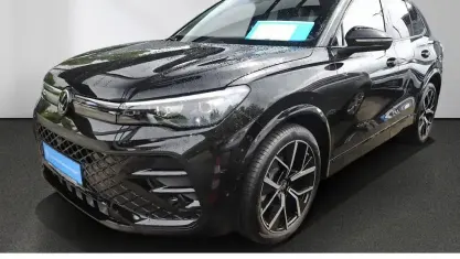 Gebraucht VW Tiguan R-line 150 PS (110 kW) 2025 Schwarz SUV