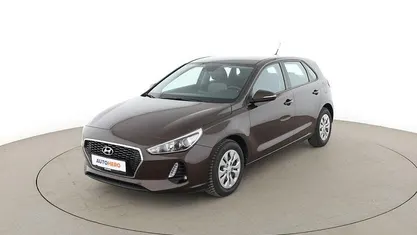 Gebraucht Hyundai i30 Select 120 PS (88 kW) 2018 Braun Limousine