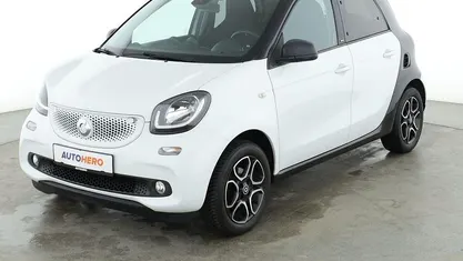 Gebraucht Smart ForFour Basis 90 PS (66 kW) 2017 Weiß Kleinwagen