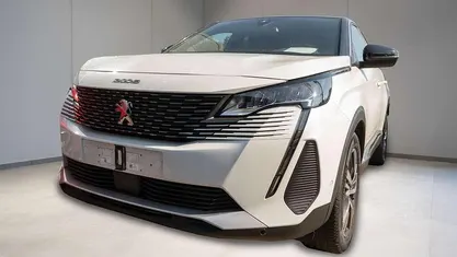 Gebraucht Peugeot 3008 Allure 136 PS (100 kW) 2024 SUV