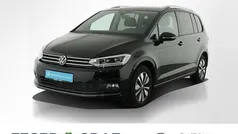 Deep black perleffekt Gebraucht 2024 VW Touran Move Van / Kleinbus | 38.950 € (Fairer Preis)