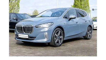 Gebraucht BMW 225 Luxury Line 245 PS (180 kW) 2022 Grau Van / Kleinbus