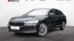Schwarz Gebraucht 2024 Skoda Superb LAURIN & KLEMENT Kombi | 39.880 € (Fairer Preis)