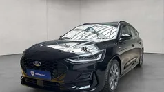 Agate black metallic Gebraucht 2024 Ford Focus ST-Line Kombi | 25.990 € (Fairer Preis)