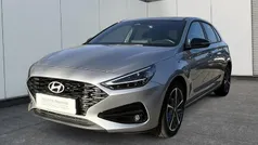 Shimmering silver Gebraucht 2024 Hyundai i30 Advantage Limousine | 21.950 € (Fairer Preis)