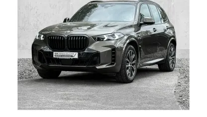 Gebraucht BMW X5 M Sport 490 PS (360 kW) 2024 Grau SUV