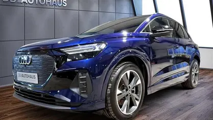 Blau Gebraucht 2023 Audi Q4 e-tron Ambiente SUV | 37.840 € (Fairer Preis)