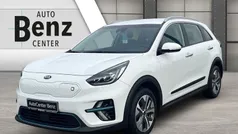 Weiß Gebraucht 2020 Kia e-Niro Vision SUV | 18.990 € (Fairer Preis)
