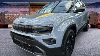 Neu Jeep Avenger North 145 PS (106 kW) 2026 Grau SUV