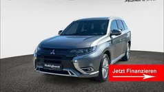 Metallic Gebraucht 2020 Mitsubishi Outlander P-HEV Plus SUV | 23.990 € (Fairer Preis)