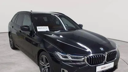 Gebraucht BMW 530 Luxury Line 286 PS (210 kW) 2022 Saphirschwarz metallic Kombi