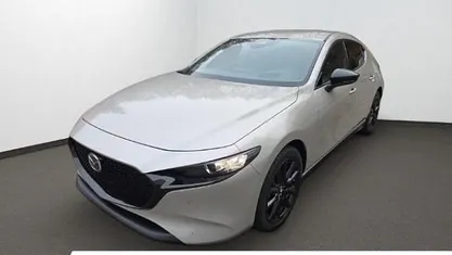 Neu Mazda 3 Homura-Line 140 PS (102 kW) 2025 Rot Limousine