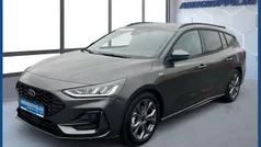 Magnetic met Gebraucht 2024 Ford Focus ST-Line X Kombi | 28.550 € (Fairer Preis)
