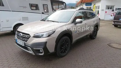 Gold Gebraucht 2025 Subaru Outback Platinum SUV | 43.999 € (Fairer Preis)