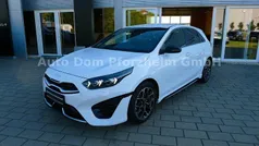 Carraraweiß (wd) Gebraucht 2024 Kia Ceed GT-Line Limousine | 24.800 € (Guter Preis)
