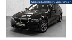Schwarz Gebraucht 2022 BMW 330e Sport Line Kombi | 34.870 € (Fairer Preis)