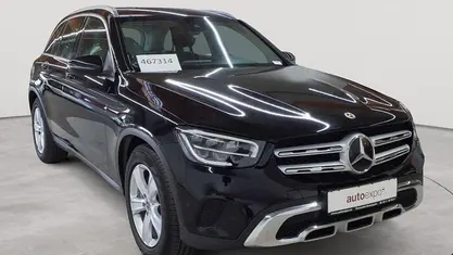 Gebraucht Mercedes GLC220 194 PS (142 kW) 2021 Schwarz SUV
