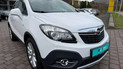 Schneeweiss/olympic/summit whi Gebraucht 2015 Opel Mokka Innovation SUV | 10.900 € (Etwas zu teuer)