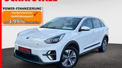 Weiss ((ud) schneeweiß) Gebraucht 2021 Kia e-Niro Edition 7 SUV | 15.879 € (Guter Preis)