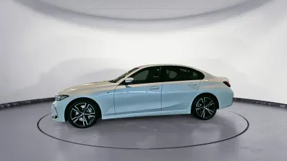 Gebraucht BMW 330 M Sport 286 PS (210 kW) 2025 Weiß Limousine