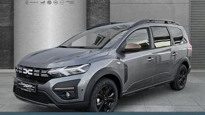 Grau Gebraucht 2024 Dacia Jogger Extreme Van / Kleinbus | 24.390 € (Fairer Preis)