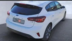 Frostweiß (weiß) Gebraucht 2023 Ford Focus Titanium Limousine | 18.890 € (Guter Preis)